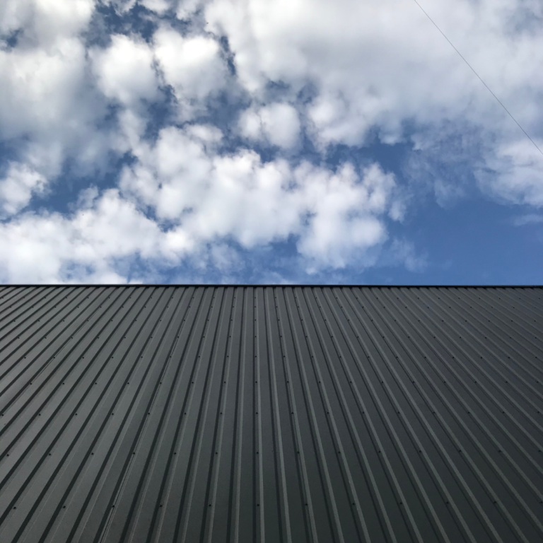 Couverture en tôle – Couvreur Drap RB